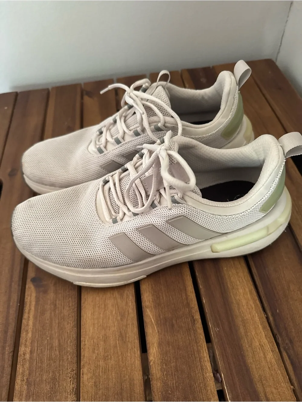 Adidas men’s Racer TR23 TAN running sneakers EUC SIZE 9.5